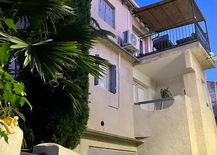 Maison De Village Avec Balcon Rooftop