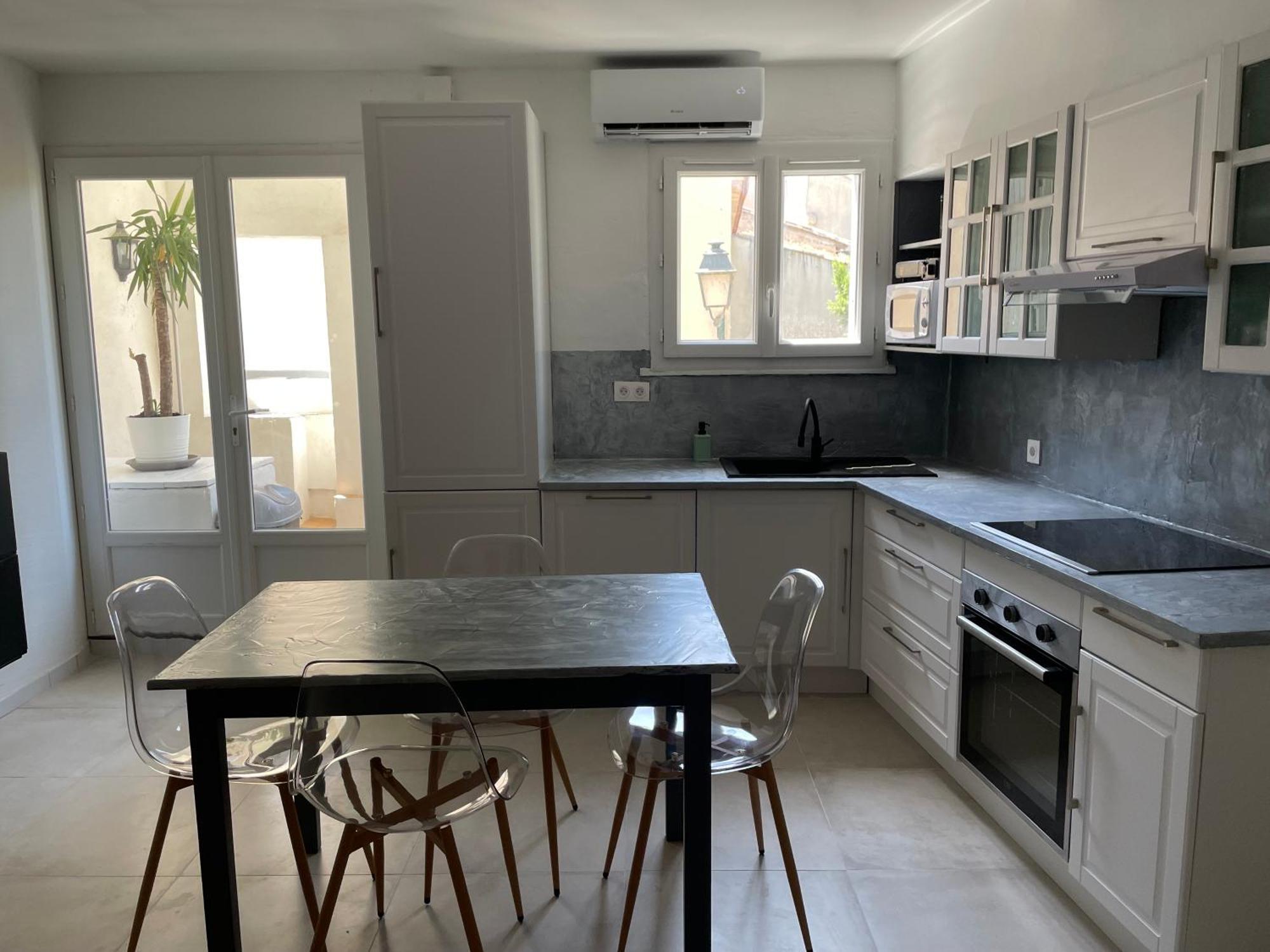 Maison De Village Avec Balcon Rooftop Holiday home *