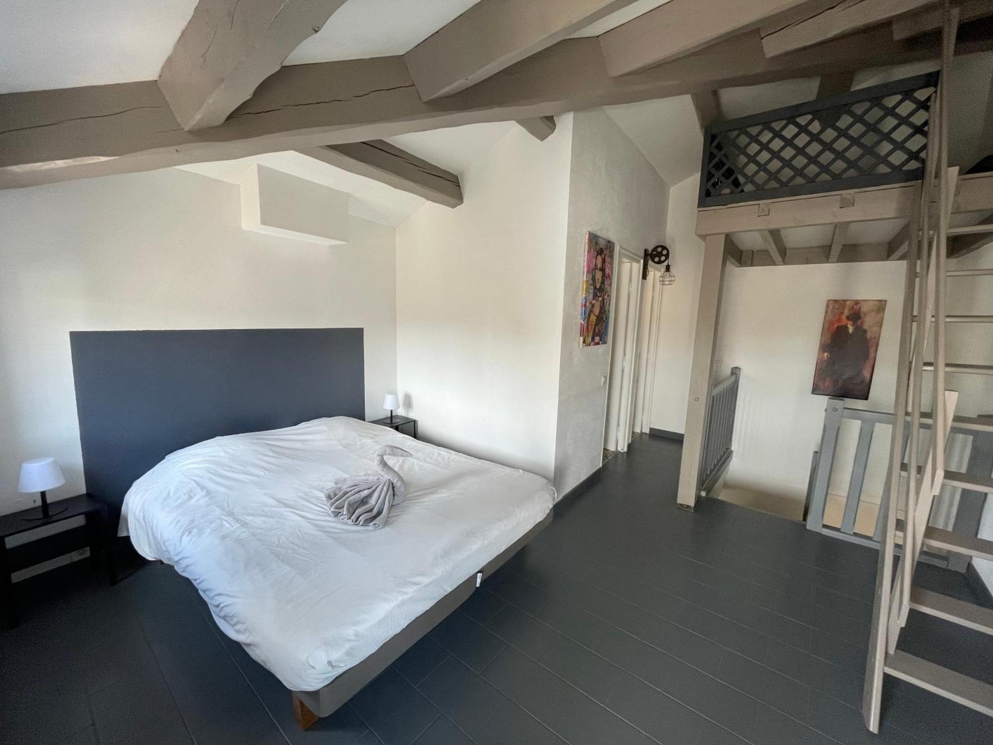 Maison De Village Avec Balcon Rooftop * Maillane